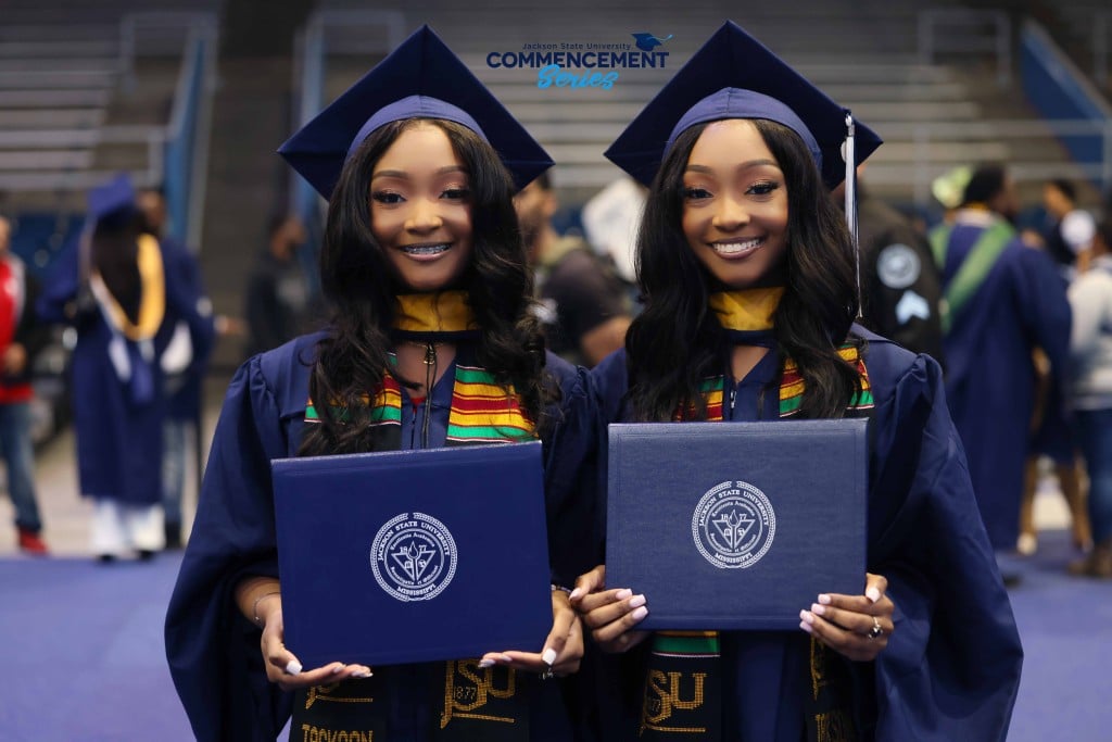 Twin sisters honor late father, earn master’s in speech-language pathology from JSU